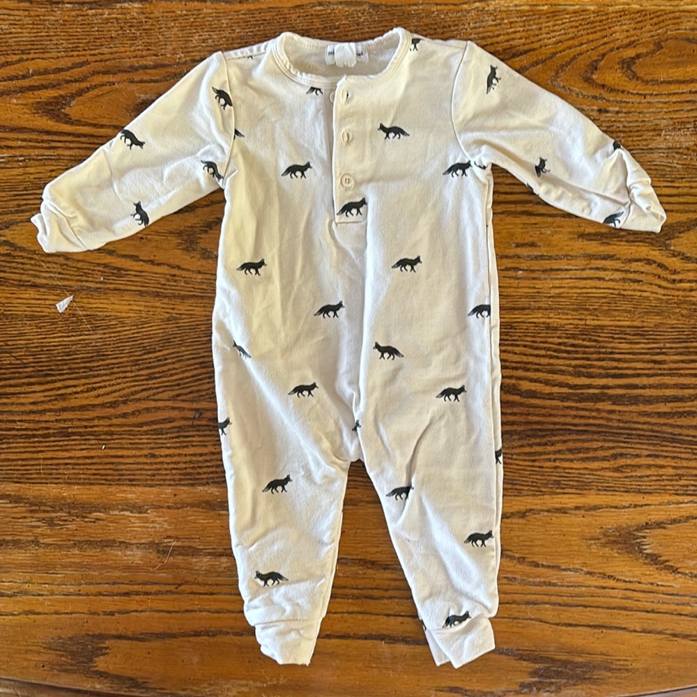 Miles the Label 9 month sleeper/playsuit. Organic cotton. NWOT.